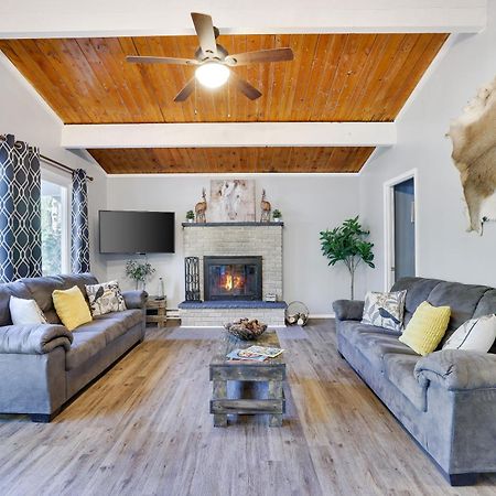 Chic And Stylish Home Hot Tub,4 Bedrooms, Game Movie Room, Firepit, Arcades, Playground On Site 2 Min Walk From Pool And Lake Tobyhanna Exterior foto